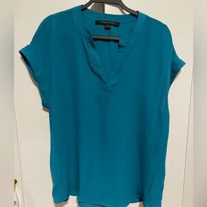 Blue short sleeve top